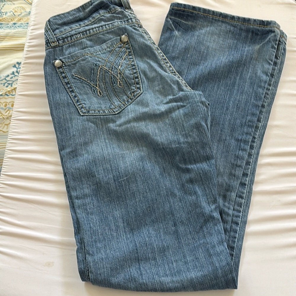 Wrangler premium patch jeans sizer 3/4x34 boot cut. Nice